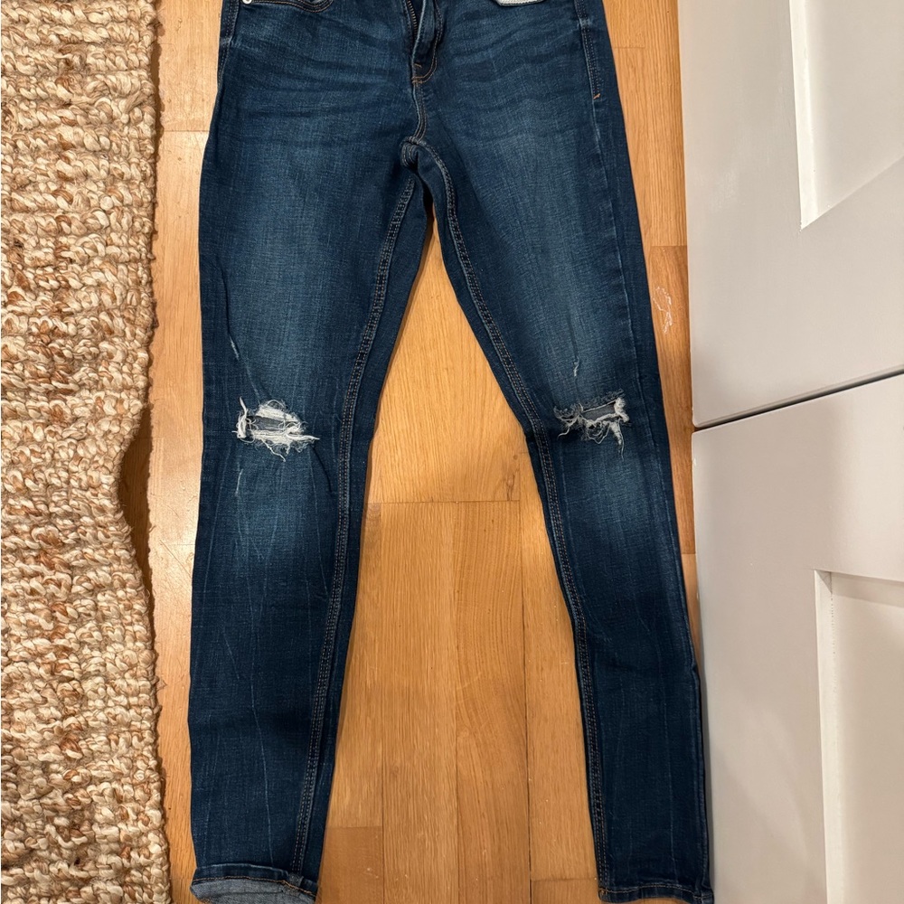 Old navy rockstar Women's Distressed Blue Jeans